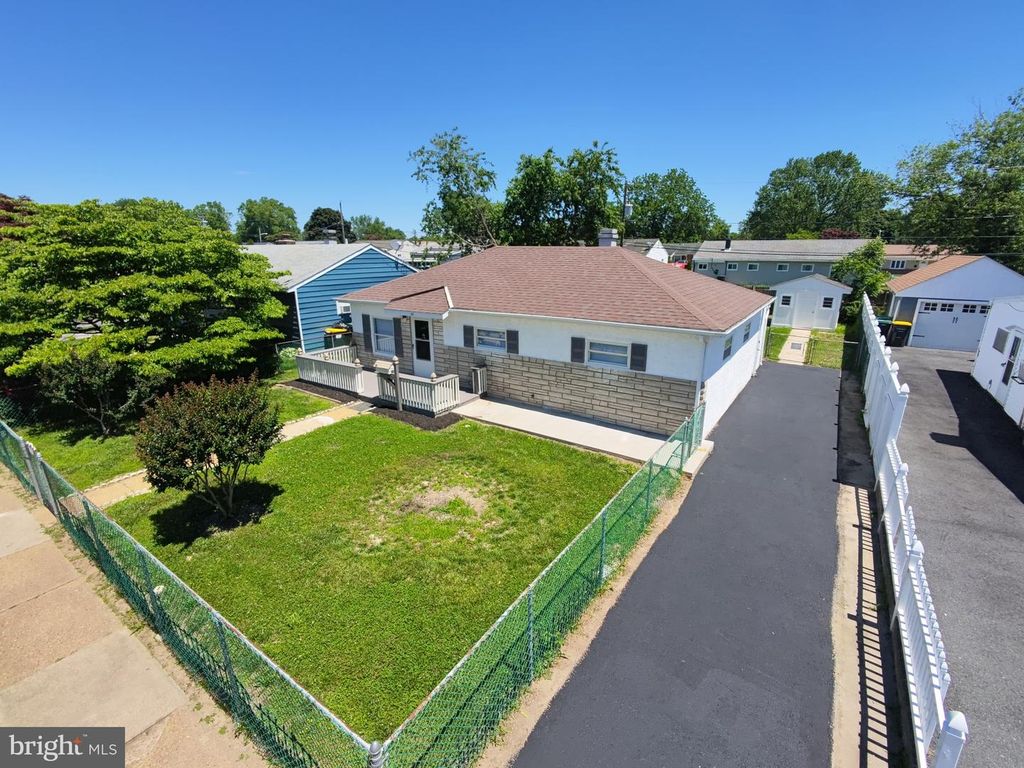 147 HALCYON DR, New Castle, DE 19720