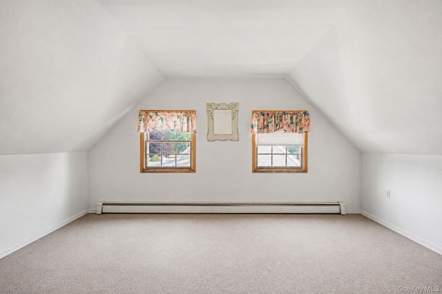 10 Flock Lane, Levittown, NY 11756