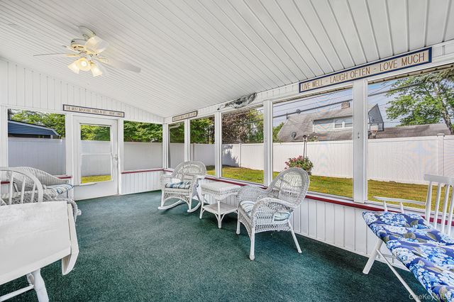 10 Flock Lane, Levittown, NY 11756