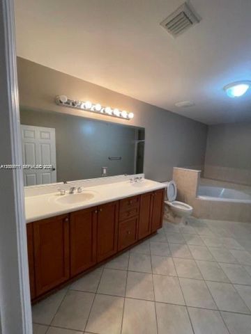 8390 SW 72nd Avenue 710, Miami, FL 33143