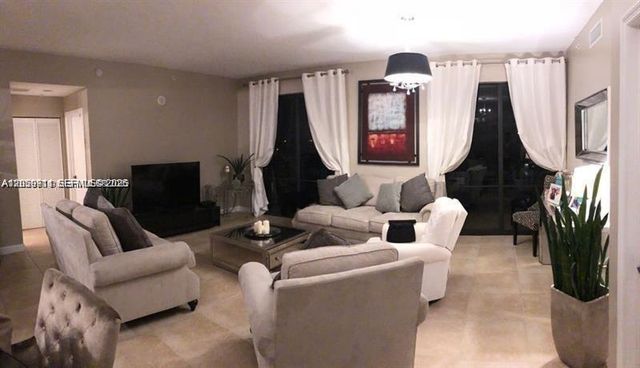 8390 SW 72nd Avenue 710, Miami, FL 33143