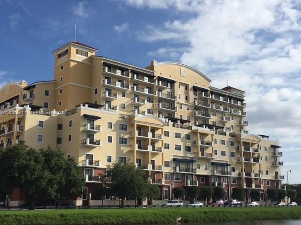 8390 SW 72nd Avenue 710, Miami, FL 33143