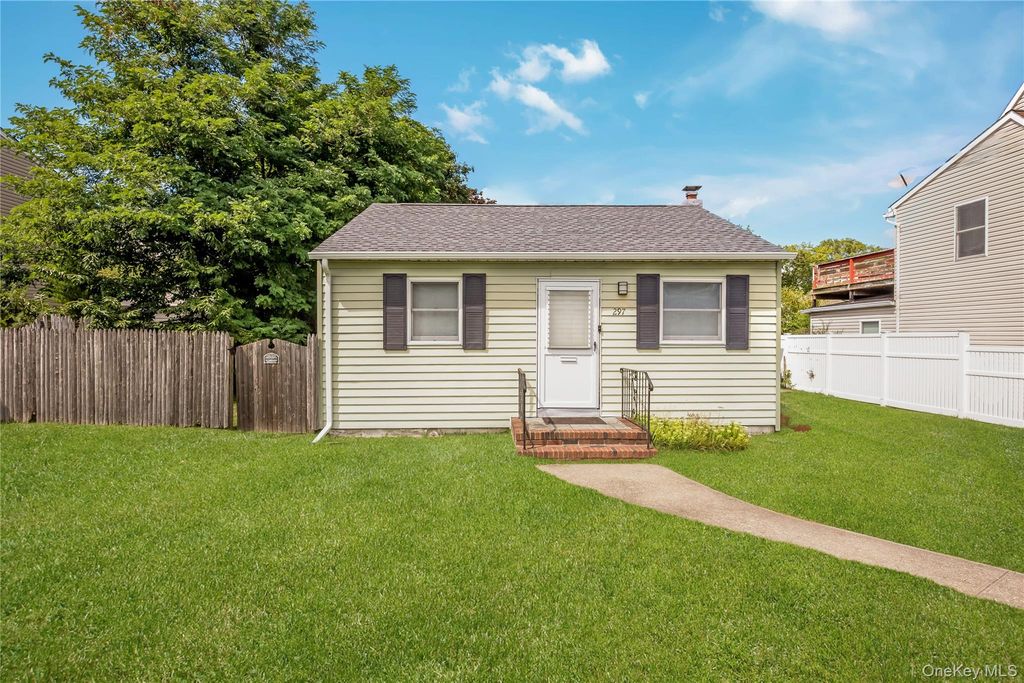 297 16th Street, West Babylon, NY 11704 — photo 2
