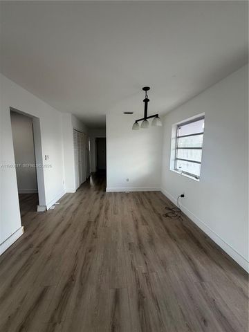 17821 NW 79th Pl, Hialeah, FL 33015