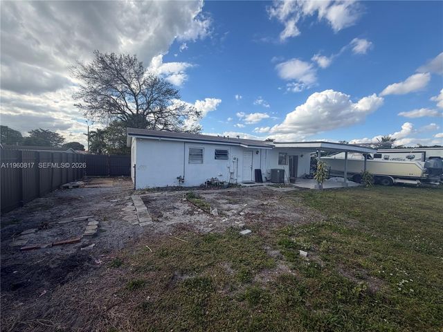 17821 NW 79th Pl, Hialeah, FL 33015