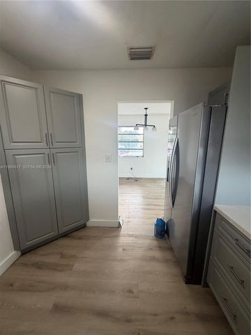 17821 NW 79th Pl, Hialeah, FL 33015