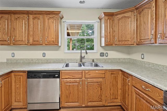 308 Macon Court, O'fallon, IL 62269