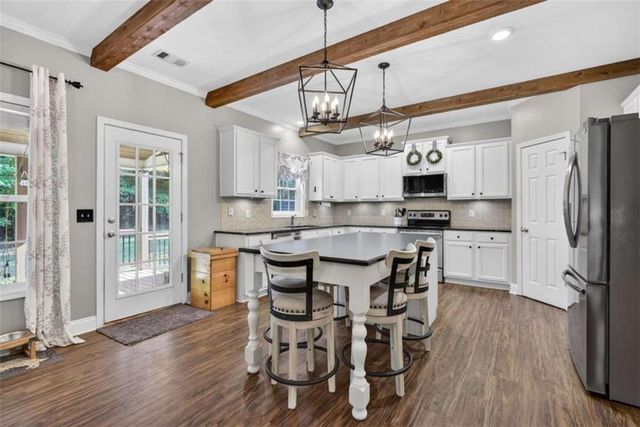 2137 Albert Jones Drive, Loganville, GA 30052