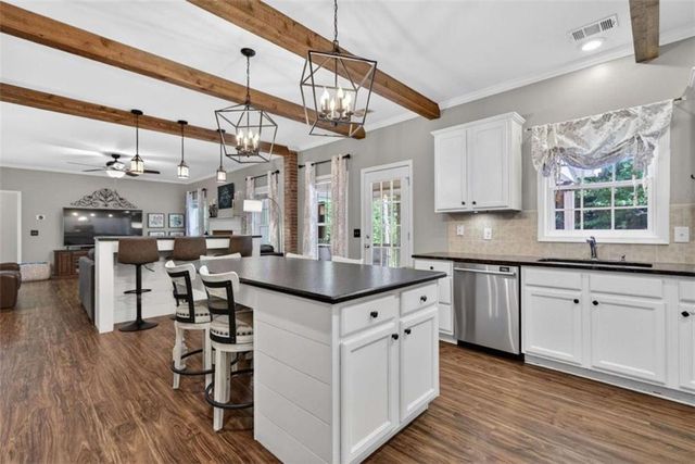 2137 Albert Jones Drive, Loganville, GA 30052