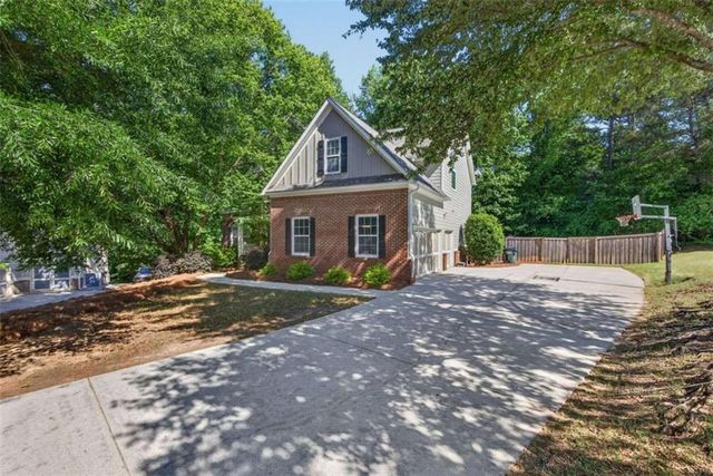 2137 Albert Jones Drive, Loganville, GA 30052
