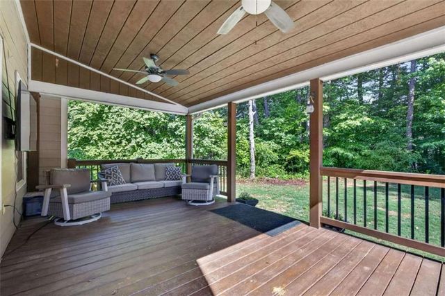 2137 Albert Jones Drive, Loganville, GA 30052