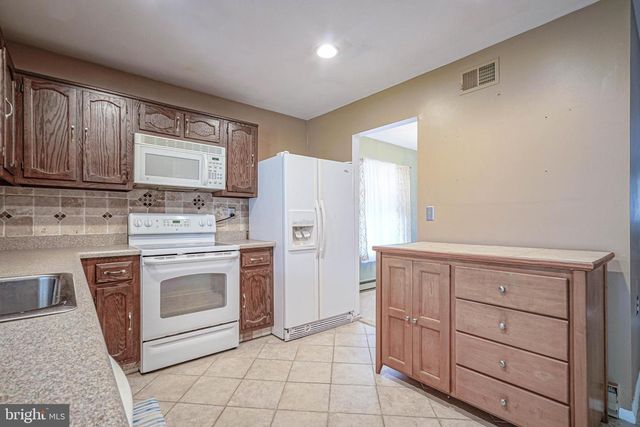 987 WESTMINSTER DR N, Southampton, NJ 08088