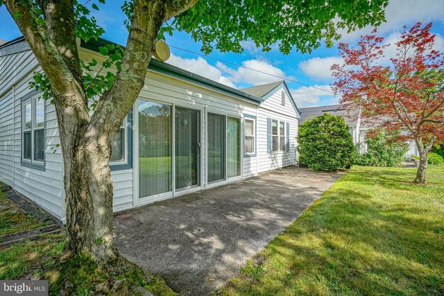 987 WESTMINSTER DR N, Southampton, NJ 08088