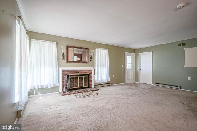 987 WESTMINSTER DR N, Southampton, NJ 08088