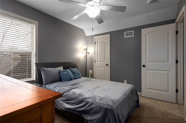 1857 Praun Lane, Kansas City, KS 66102