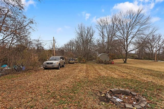 1857 Praun Lane, Kansas City, KS 66102