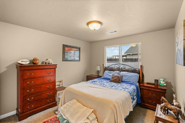 438 Westminster Drive, Eagle Point, OR 97524