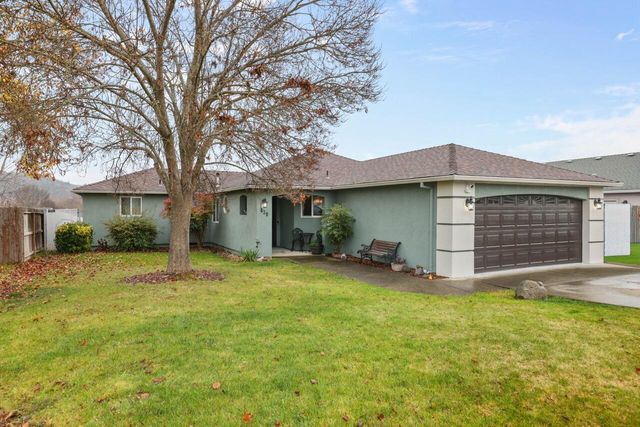 438 Westminster Drive, Eagle Point, OR 97524