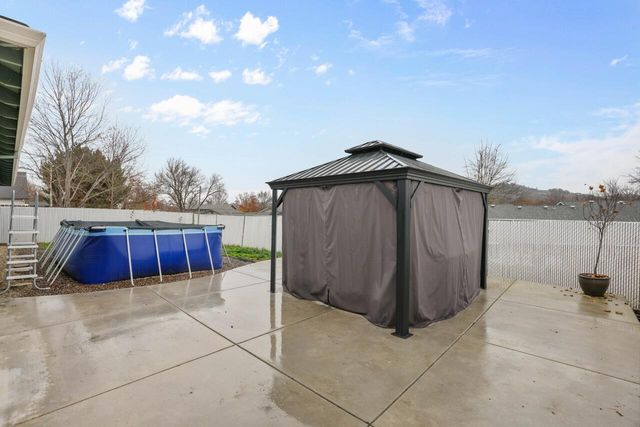 438 Westminster Drive, Eagle Point, OR 97524