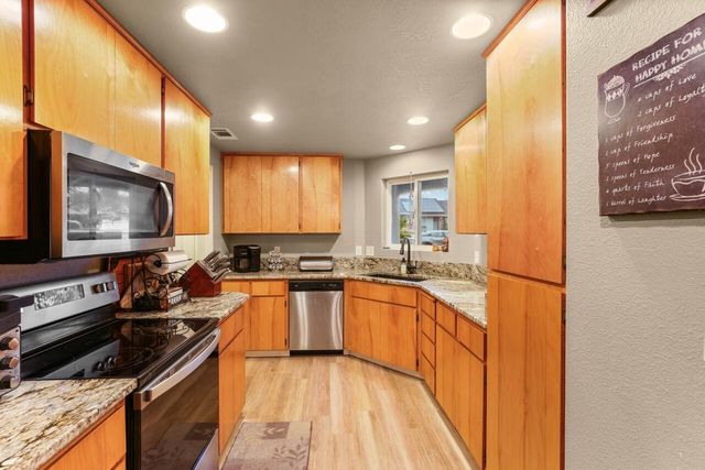 438 Westminster Drive, Eagle Point, OR 97524