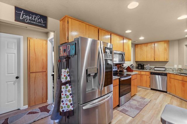 438 Westminster Drive, Eagle Point, OR 97524