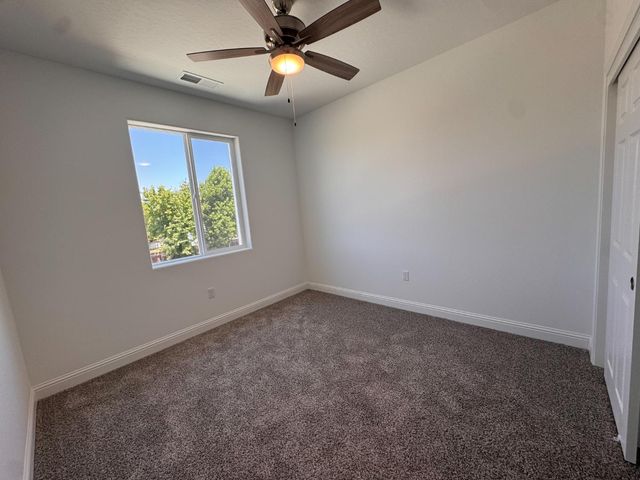 412 W Escalon Avenue, Clovis, CA 93612