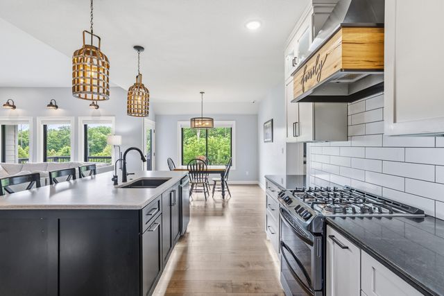 625 BLACK WOLF LP, Columbia, MO 65201