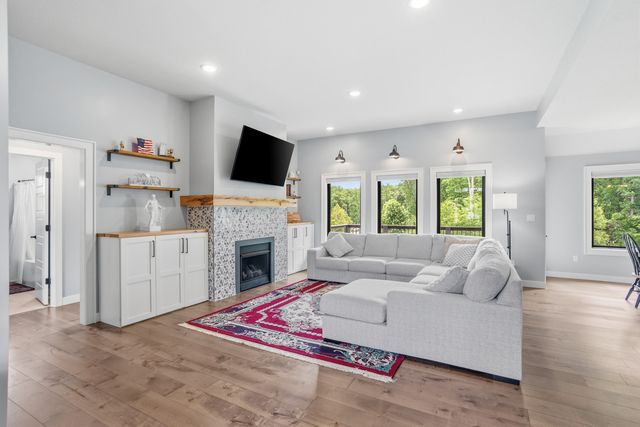 625 BLACK WOLF LP, Columbia, MO 65201