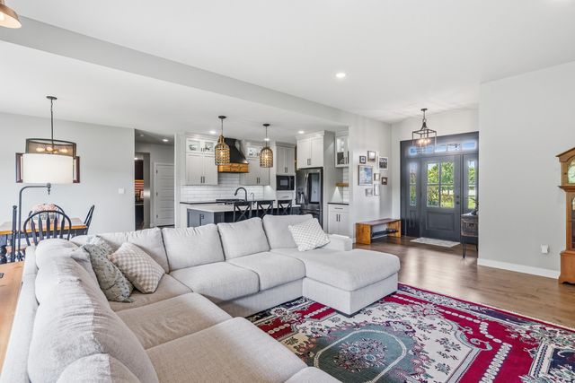 625 BLACK WOLF LP, Columbia, MO 65201