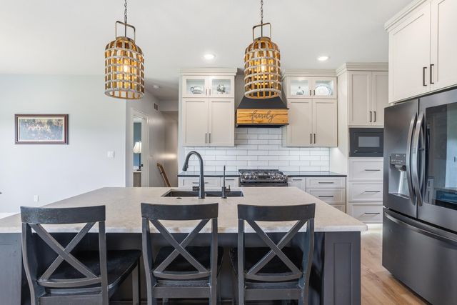 625 BLACK WOLF LP, Columbia, MO 65201