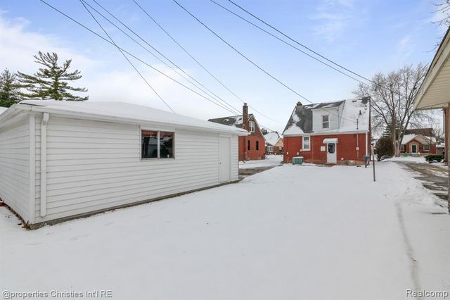 2343 17th Street, Wyandotte, MI 48192