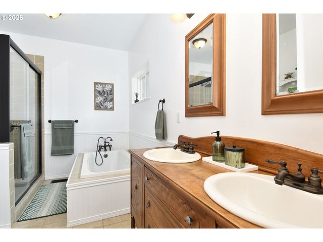 26840 S SKINNER Rd, Estacada, OR 97023