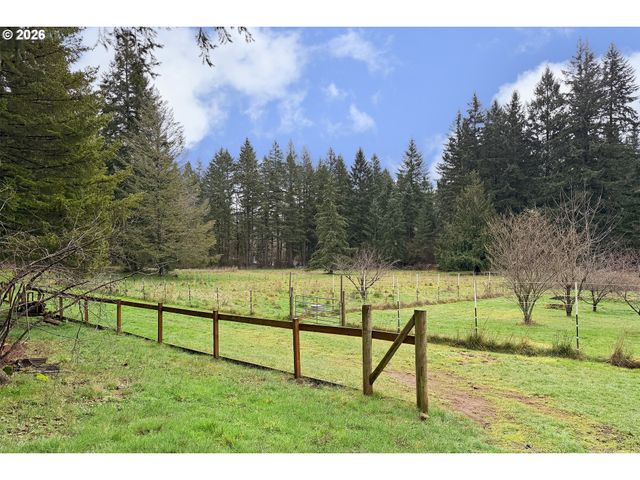 26840 S SKINNER Rd, Estacada, OR 97023