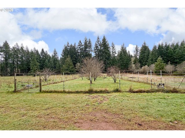 26840 S SKINNER Rd, Estacada, OR 97023