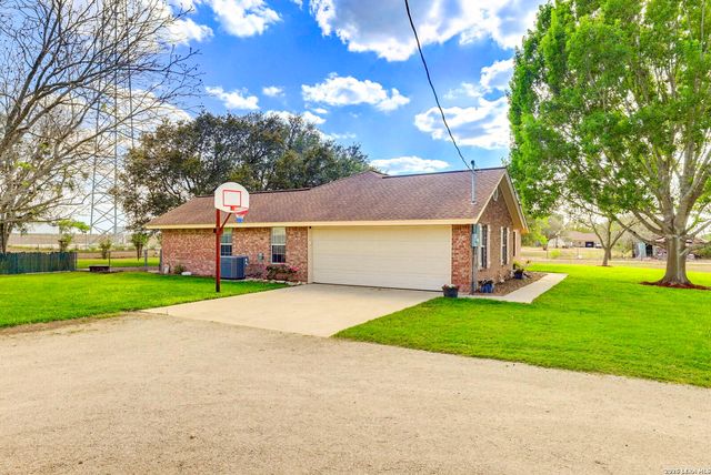 8416 Fm 541, Stockdale, TX 78160