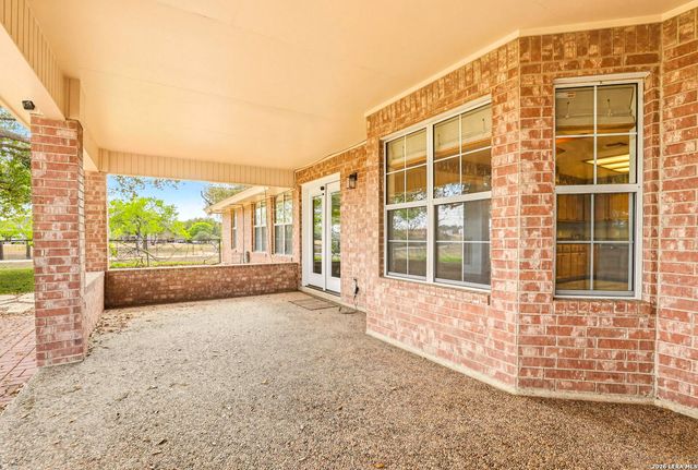 8416 Fm 541, Stockdale, TX 78160