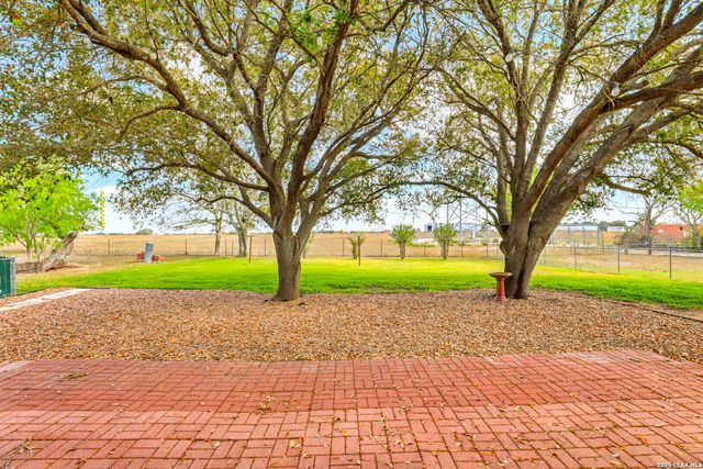 8416 Fm 541, Stockdale, TX 78160
