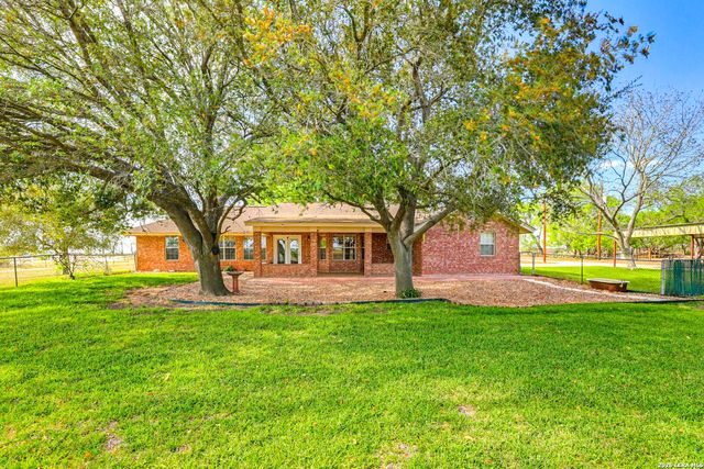 8416 Fm 541, Stockdale, TX 78160