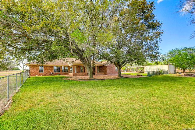 8416 Fm 541, Stockdale, TX 78160