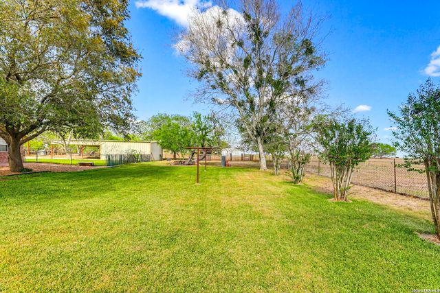 8416 Fm 541, Stockdale, TX 78160