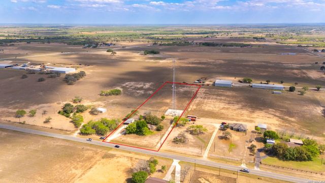 8416 Fm 541, Stockdale, TX 78160