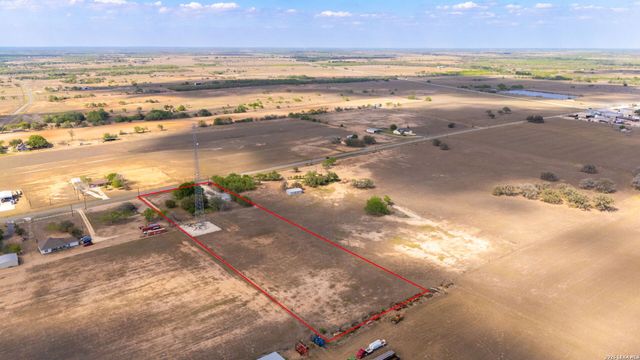 8416 Fm 541, Stockdale, TX 78160