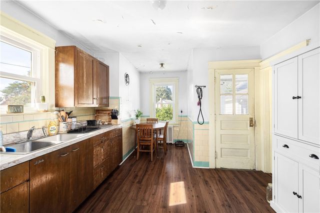 153 Lyndon Road, Cranston, RI 02905