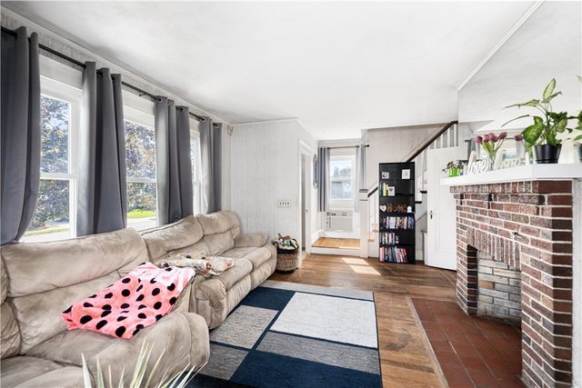 153 Lyndon Road, Cranston, RI 02905