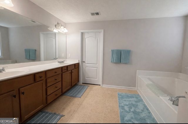 1221 Creek Crossing Drive, Mcdonough, GA 30252