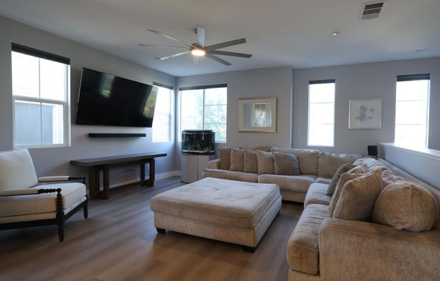 641 Savi Drive 104, Corona, CA 92878