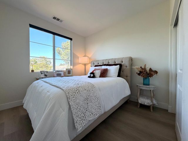 641 Savi Drive 104, Corona, CA 92878