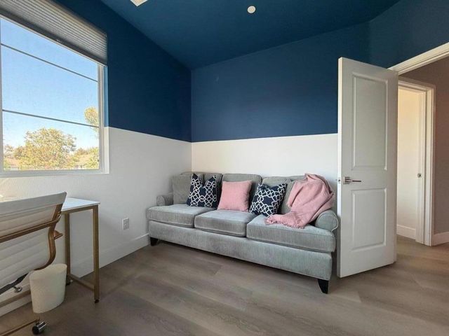 641 Savi Drive 104, Corona, CA 92878