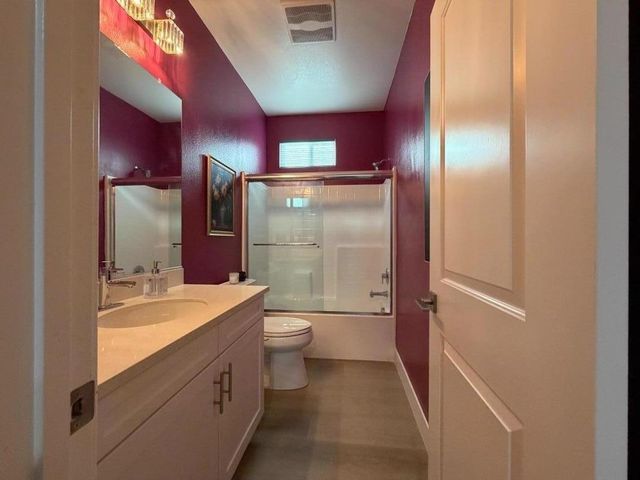 641 Savi Drive 104, Corona, CA 92878