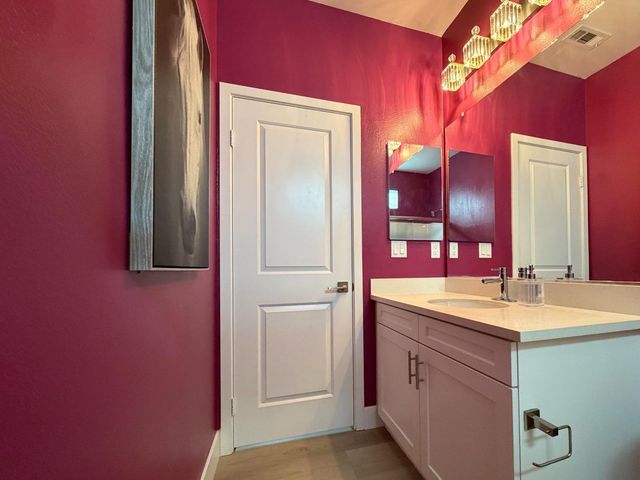 641 Savi Drive 104, Corona, CA 92878